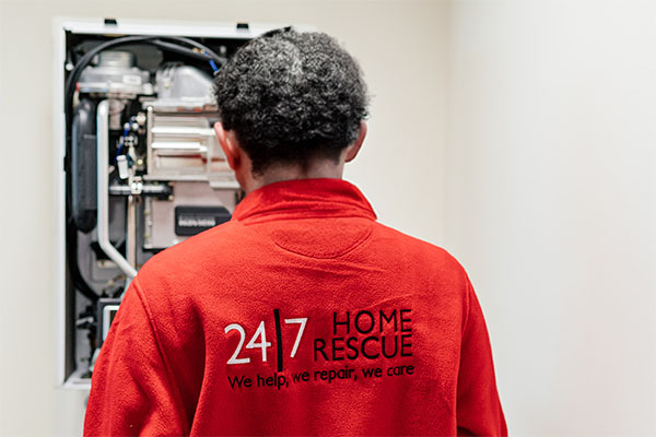 24|7 home rescue engineer servicing the boiler